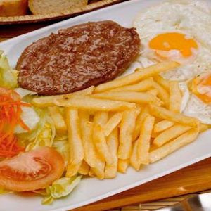 plato-combinado-hamburguesa-huevos